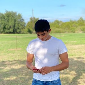 Meet your Posher, Gilberto